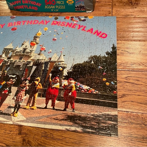 Vintage Disneyland Puzzle - COMPLETE! - Picture 5 of 10